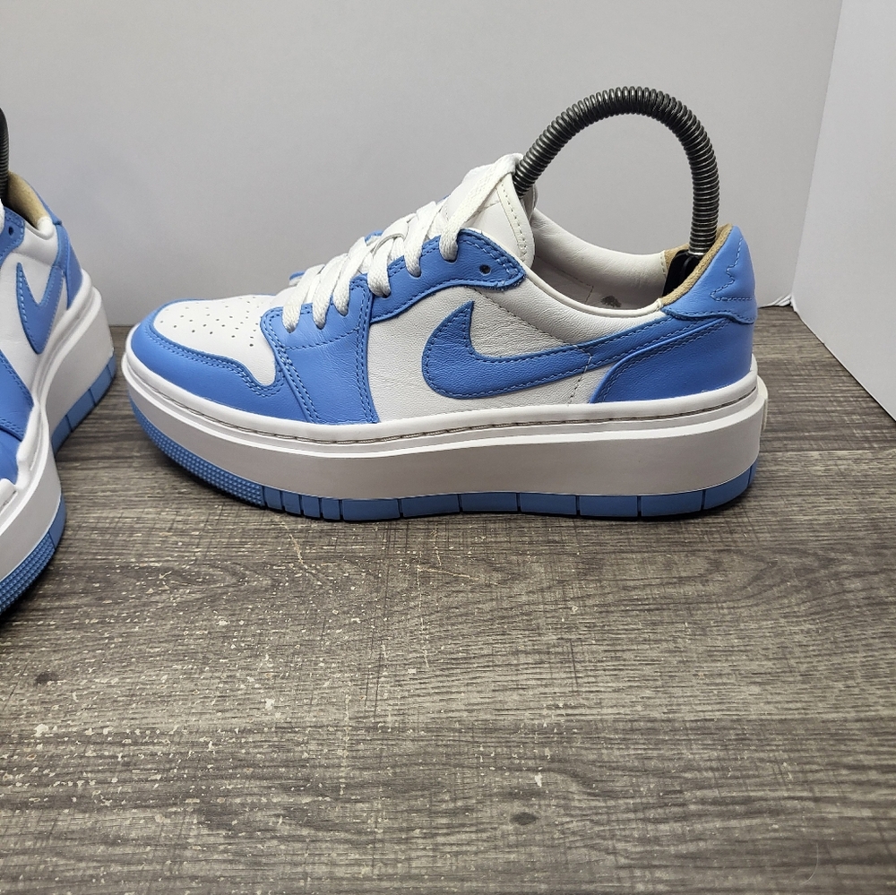 Nike Air Jordan 1 Elevate Low Women Sz 7.5 DQ3698 141 White University Blue Shoe - Picture 2 of 10